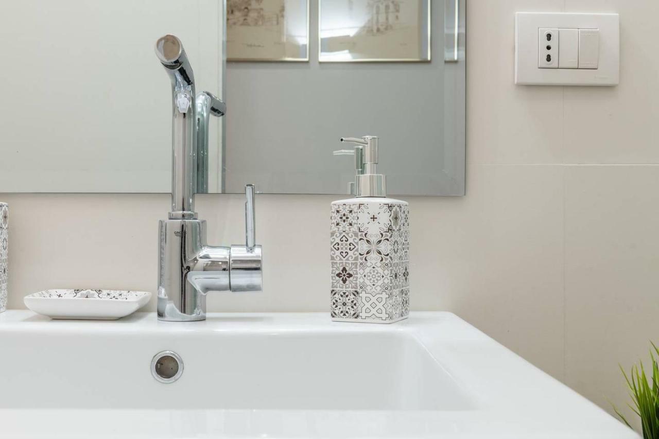Mirti Boutique Apartment Heart Каляри Екстериор снимка
